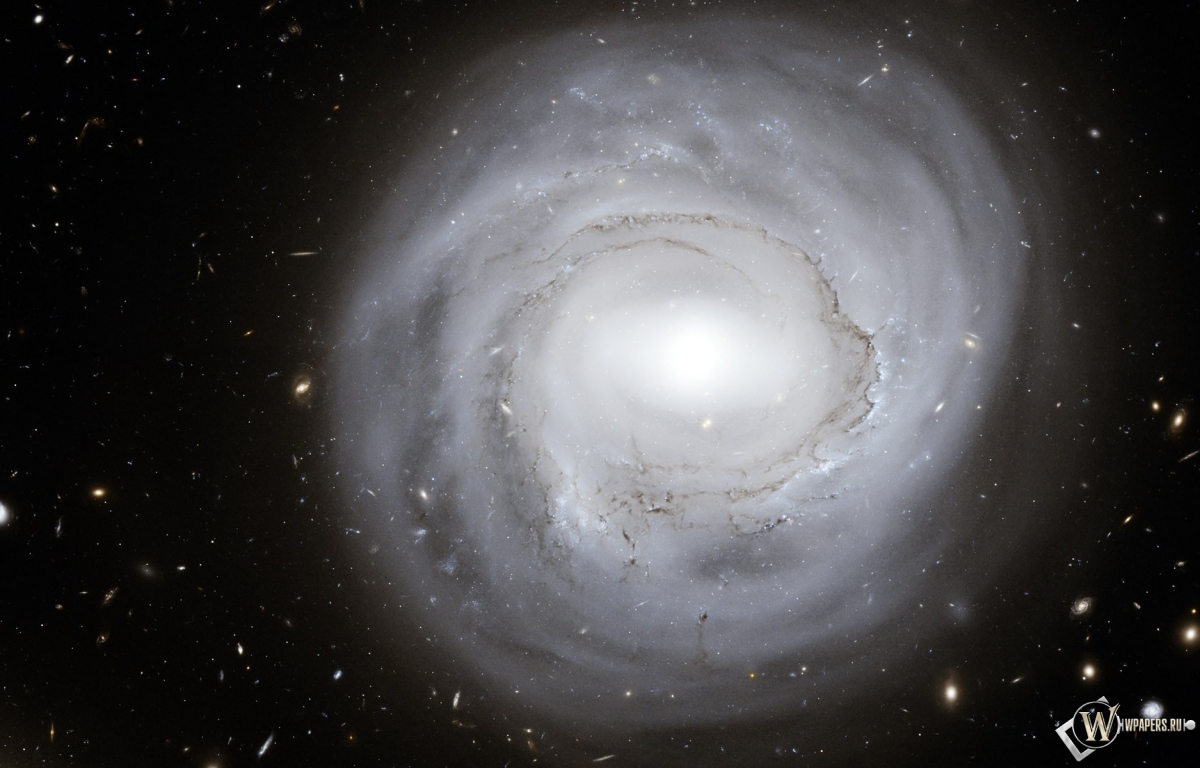Круглая галактика 1200x768