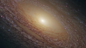 Обои Спиральная галактика NGC 2841: Космос, Галактика, Космос