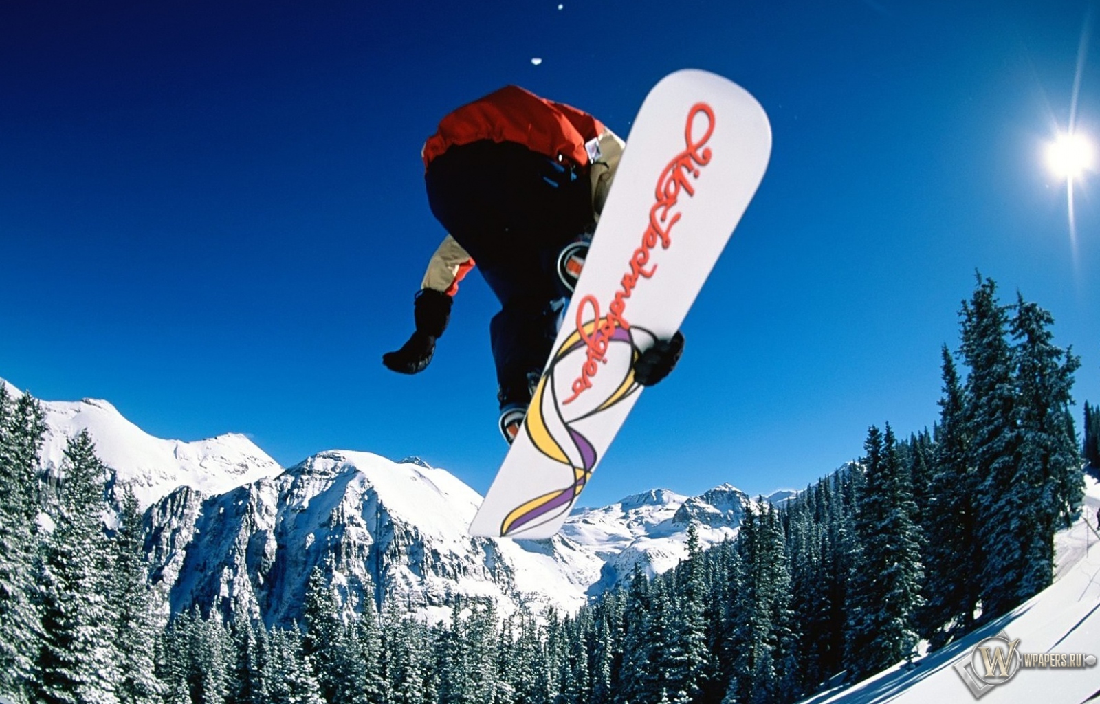 Snowboarding jump 1600x1024