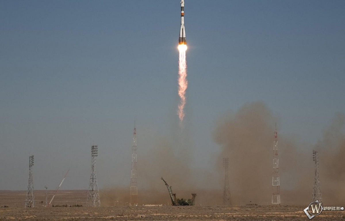 Запуск ракеты Союз ТМА-16 1200x768