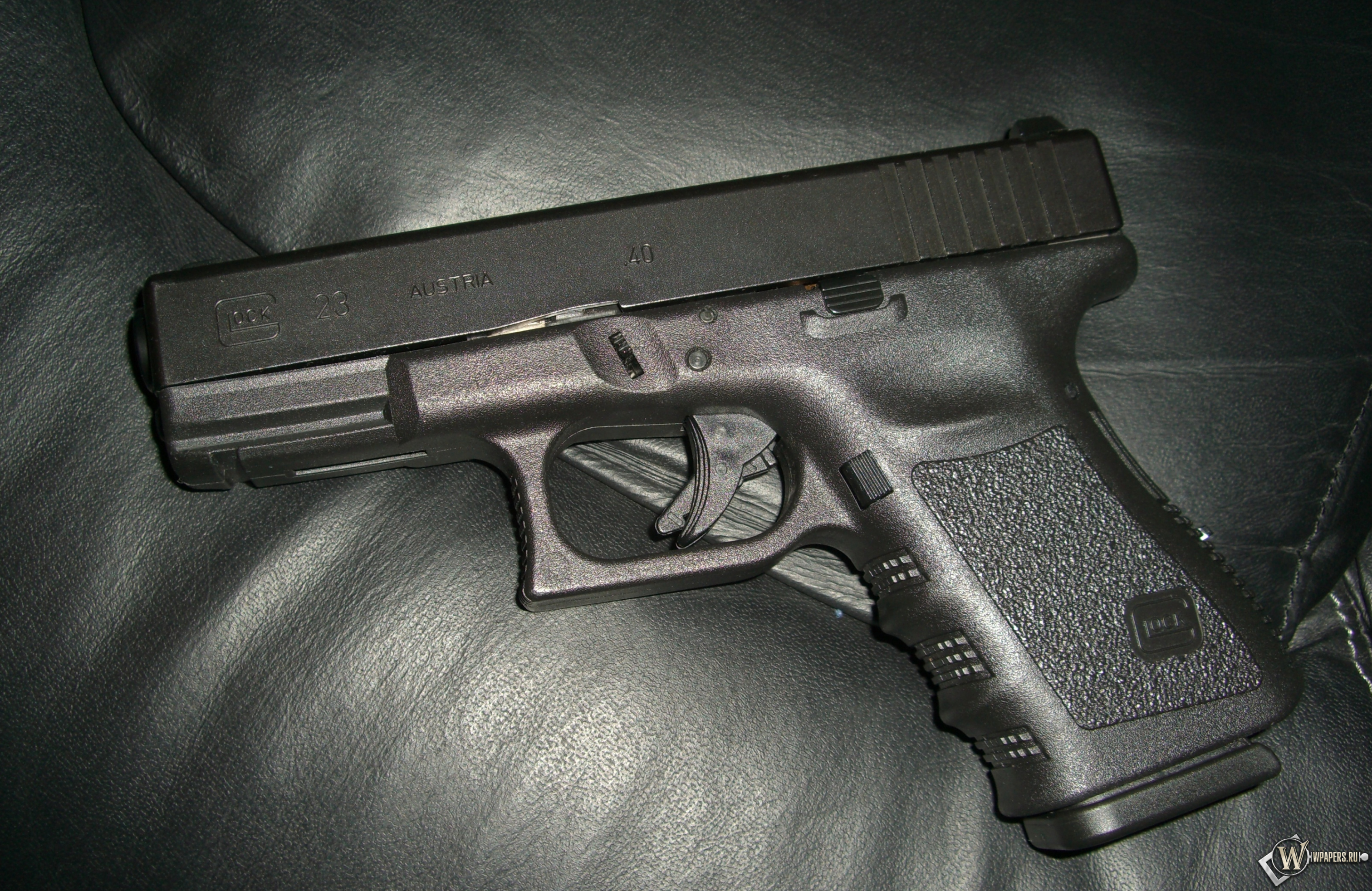Glock 23 3024x1964