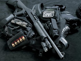 Обои Амуниция SWAT: Дробовик, Амуниция, SWAT, Жилет, Оружие