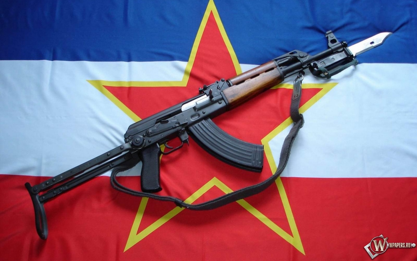 Skachat Oboi Ak 47 Kalashnikov Ak 47 Flag Rf Dlya Rabochego Stola 1440h900 16 10 Besplatno Makro Foto Ak 47 Kalashnikov Ak 47 Flag Rf Na Rabochij Stol Wpapers Ru Wallpapers