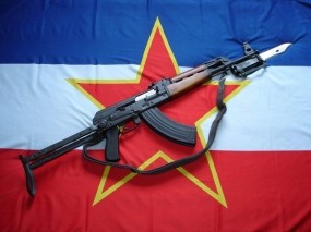 Обои АК-47: Калашников, АК-47, Флаг РФ, Оружие