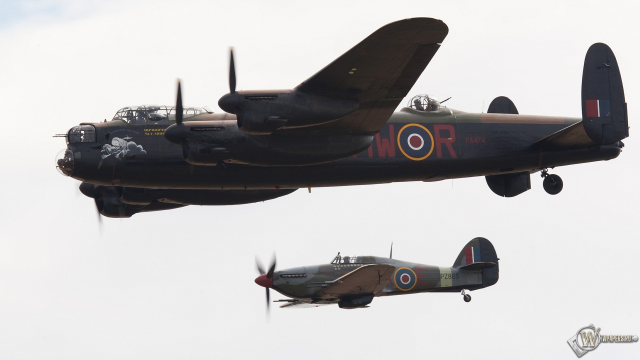 Британский бомбардировщик Avro-Lancaster И Hawker-Hurricane 1280x720