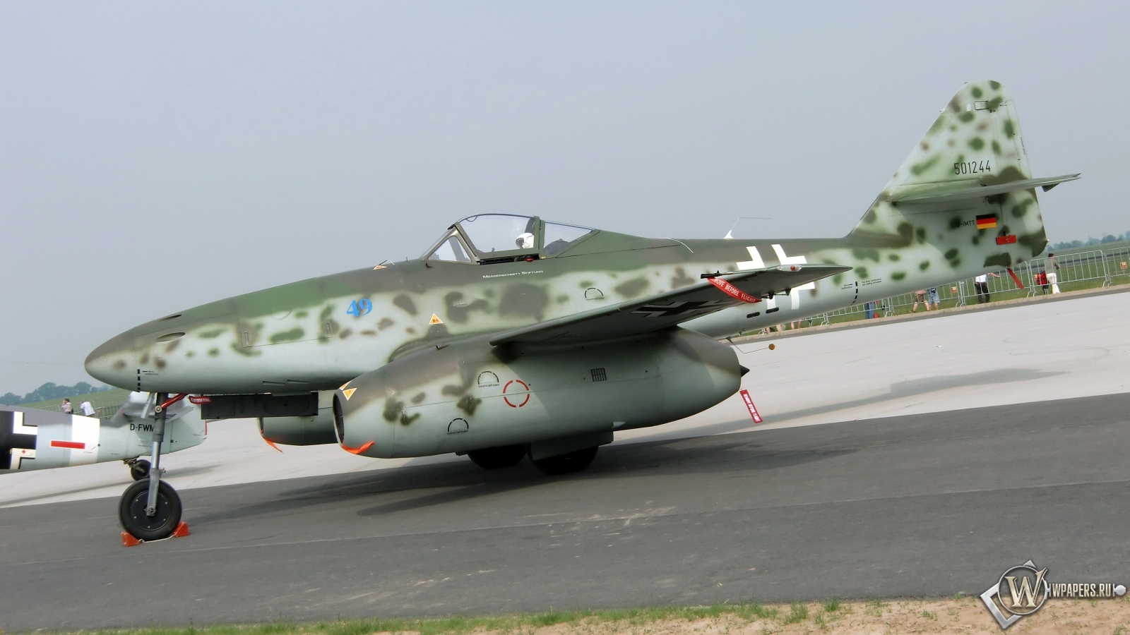 Messerschmitt Me 262 1600x900