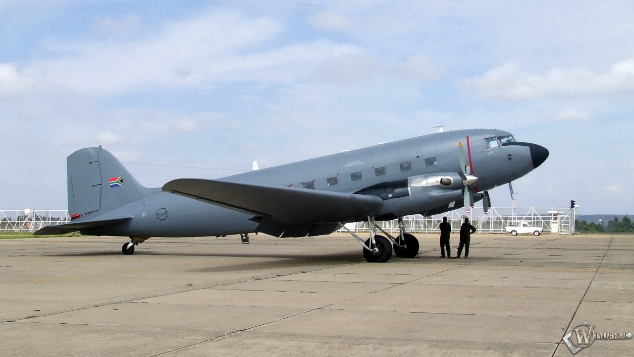 Douglas C-47 1280x720