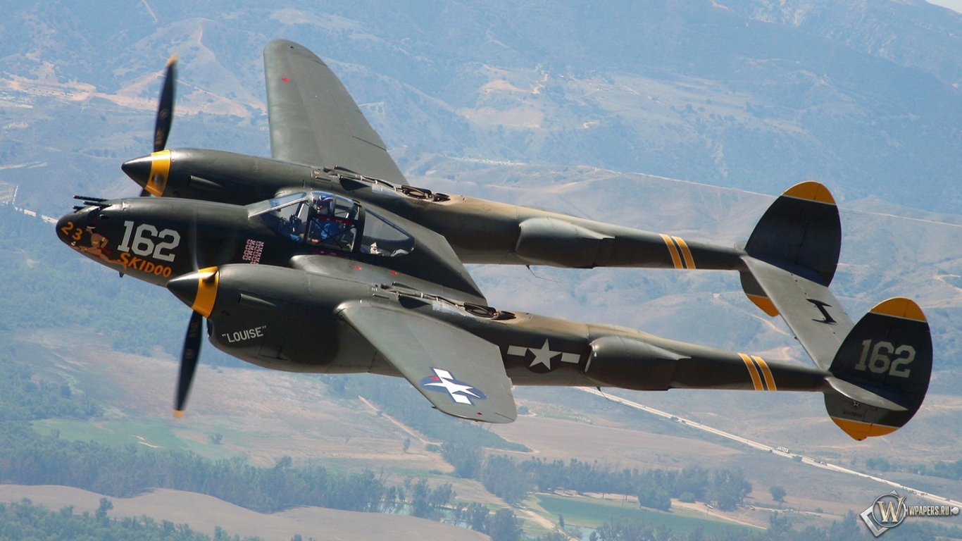 P-38 Lightning 1366x768
