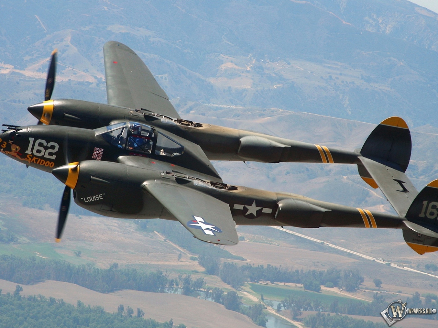 P-38 Lightning 1400x1050