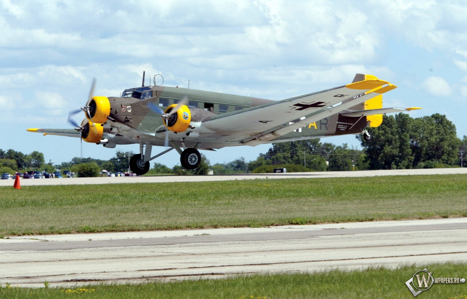 Junkers Ju-52 1600x1024