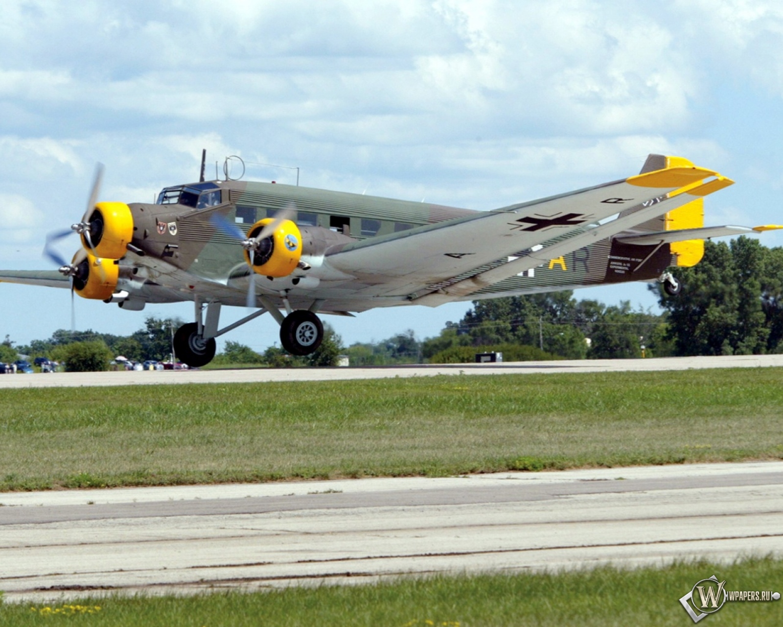 Junkers Ju-52 1600x1280