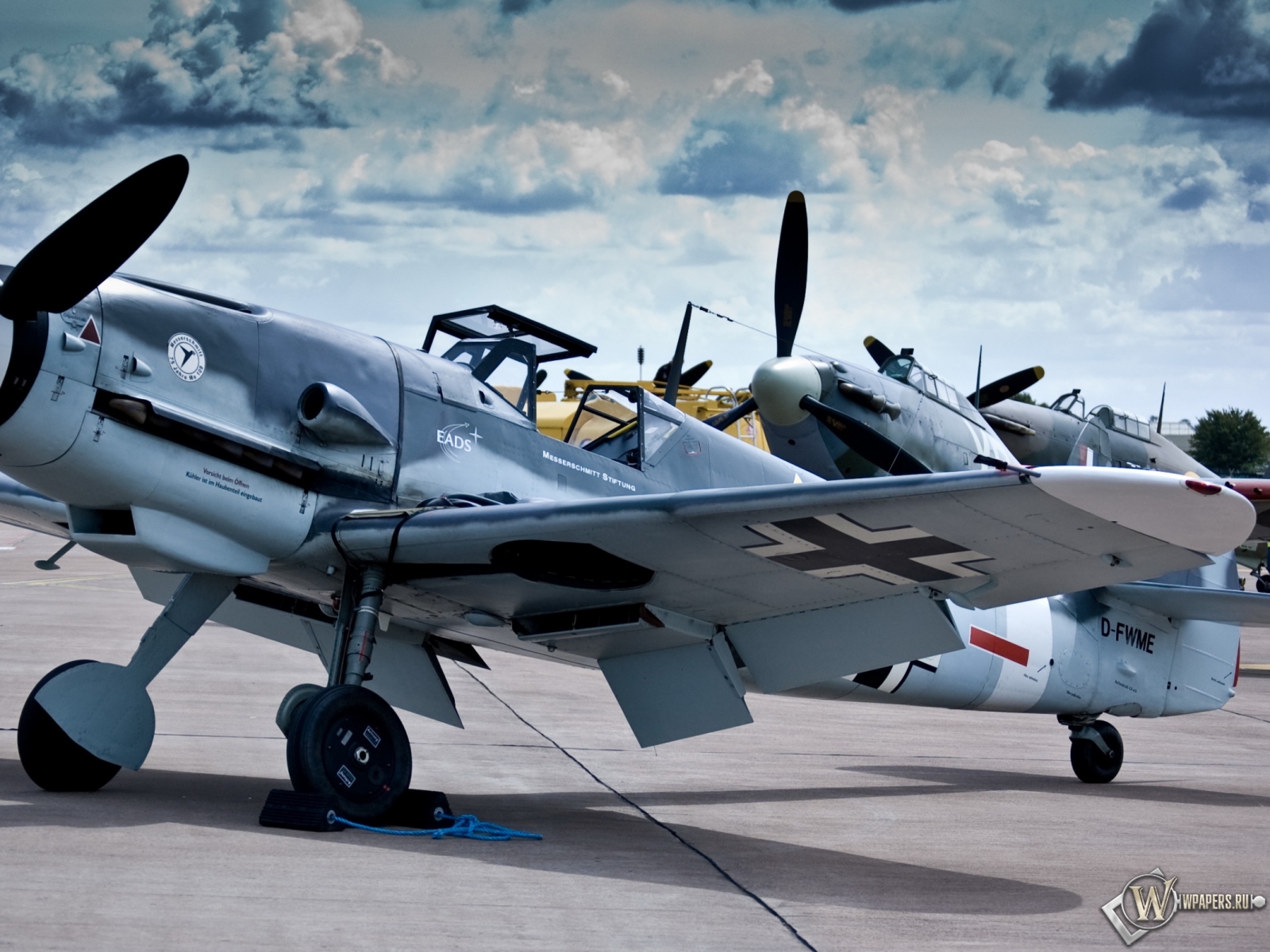 Messerschmitt Bf-109 (Me-109) 1600x1200