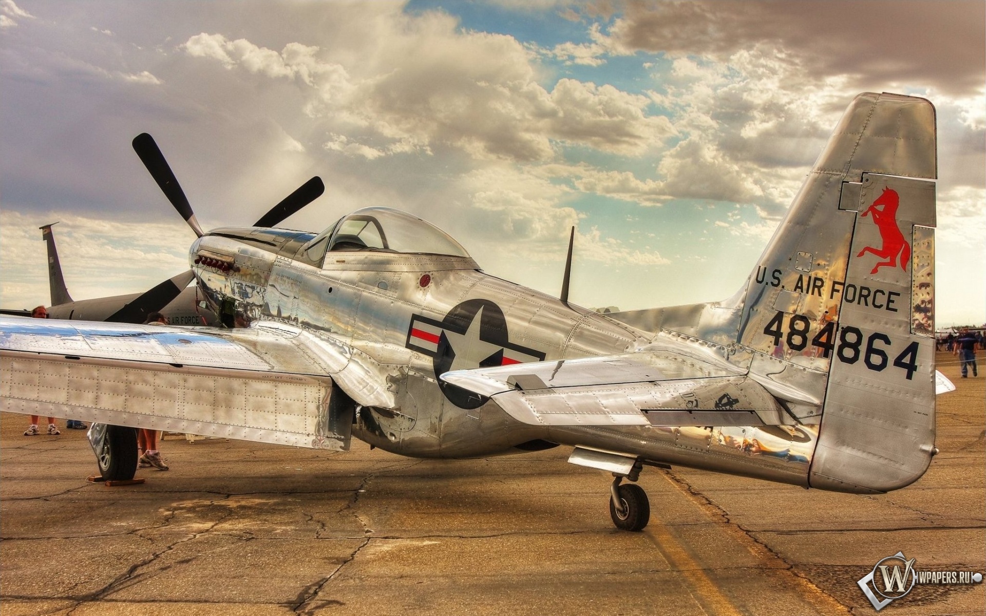 https://wpapers.ru/wallpapers/avia/fighters/13450/1920x1200_North-American-P-51-Mustang.jpg