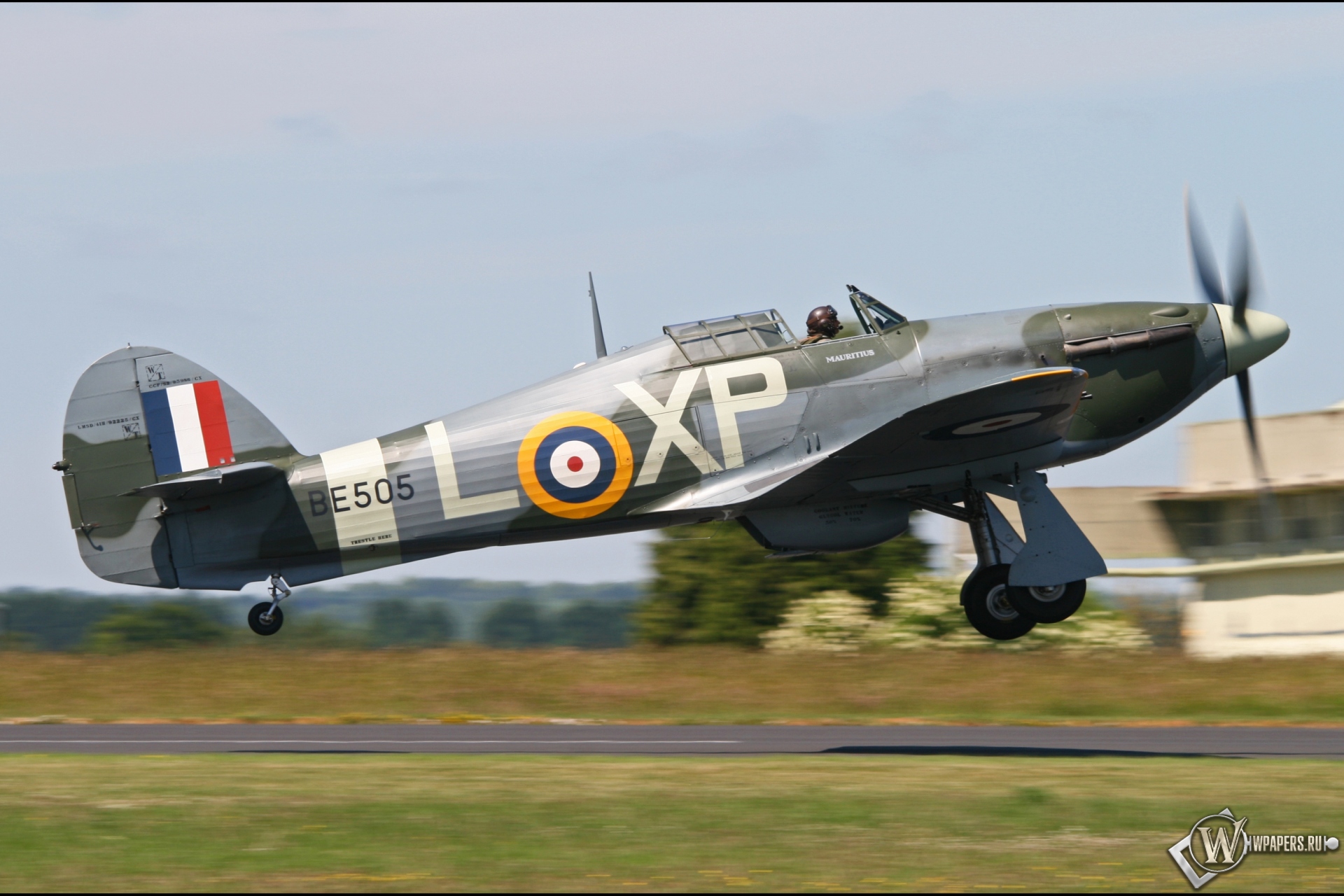Hawker Hurricane 1920x1280