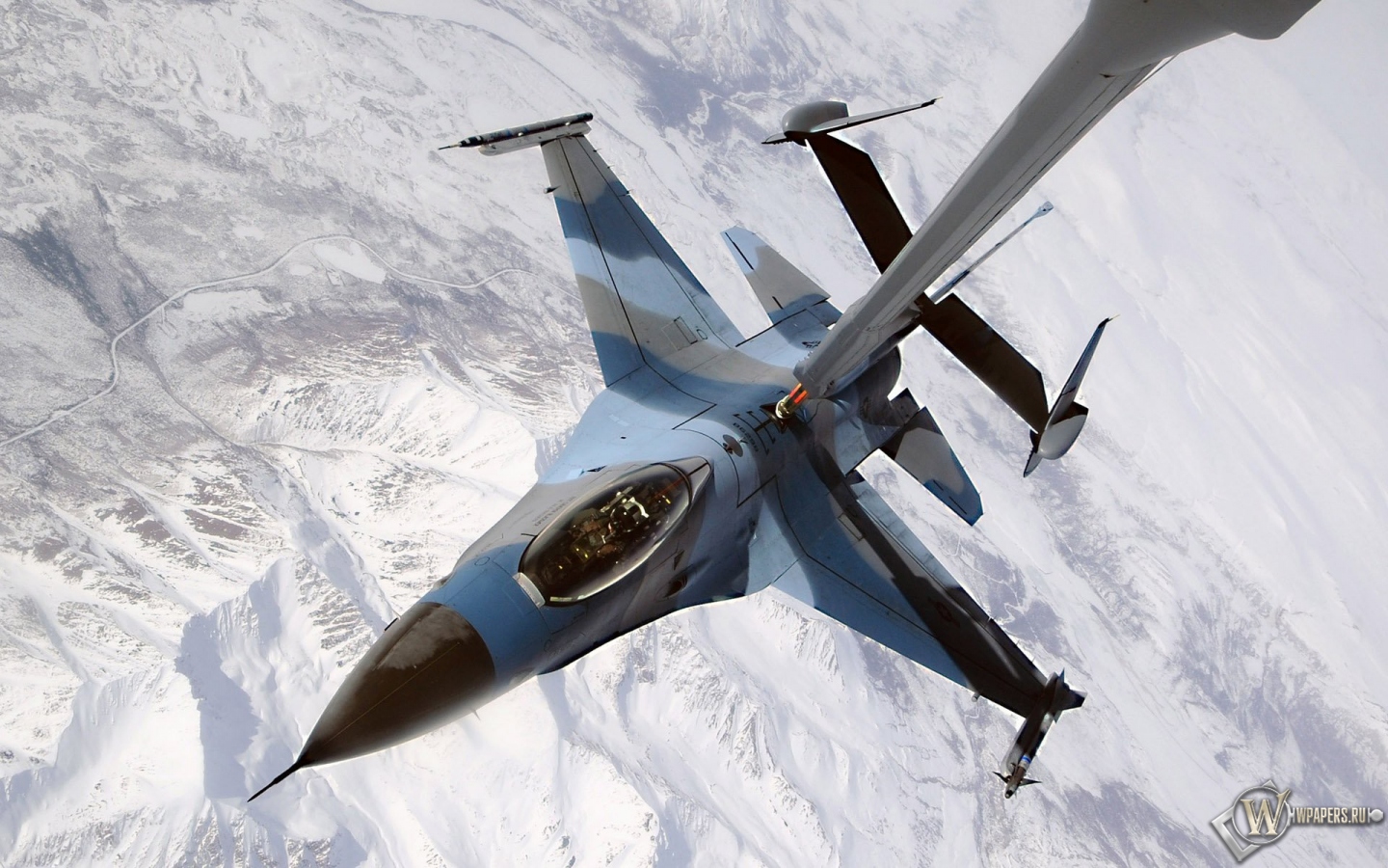 F-16 дозаправка 1440x900