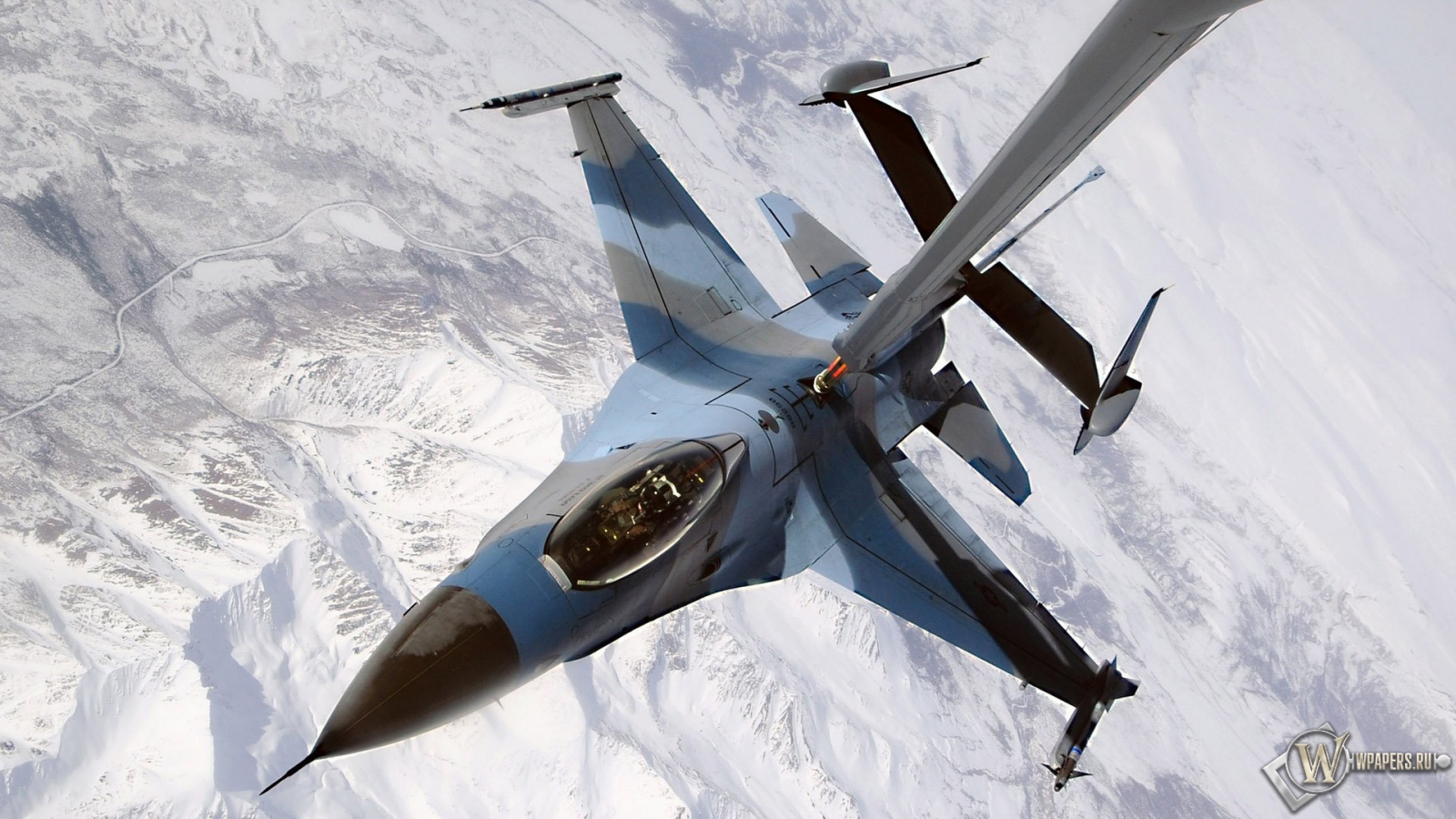 F-16 дозаправка 1600x900