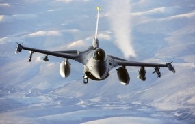 Обои Истребитель F16 Fighting Falcon: Истребитель, Ракеты, Небо, Высота, F-16, Истребители