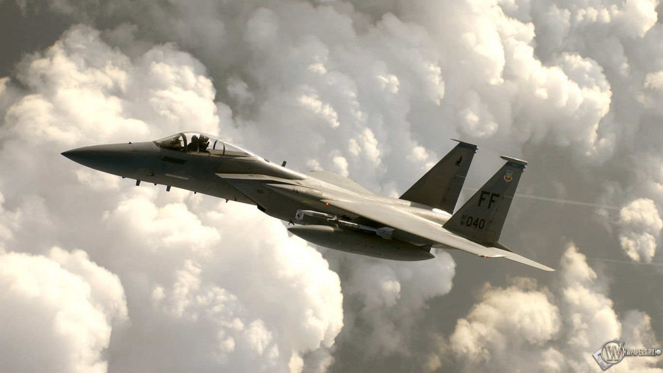 F-15 eagle 1366x768