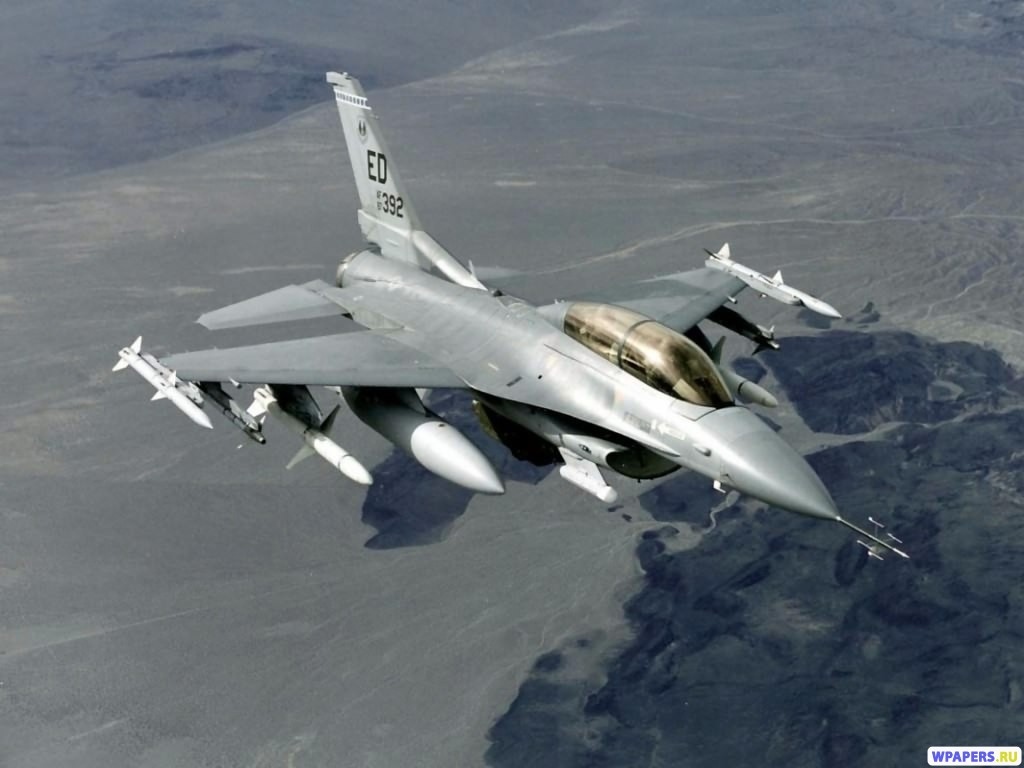 Истребитель F-16 1024x768