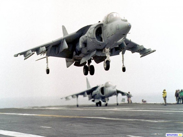 Истребитель AV-8B Harrier