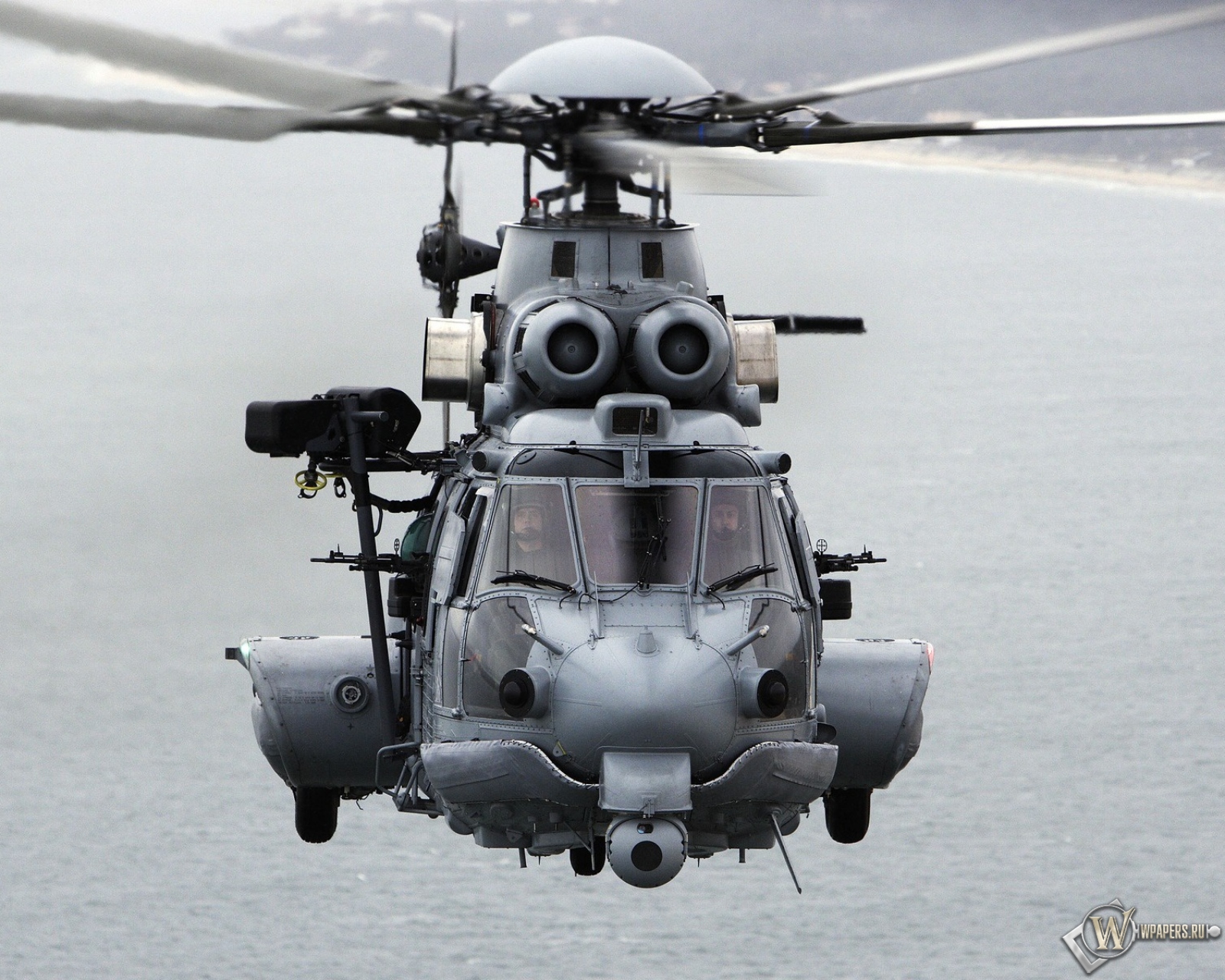 Военный вертолет 1600x1280
