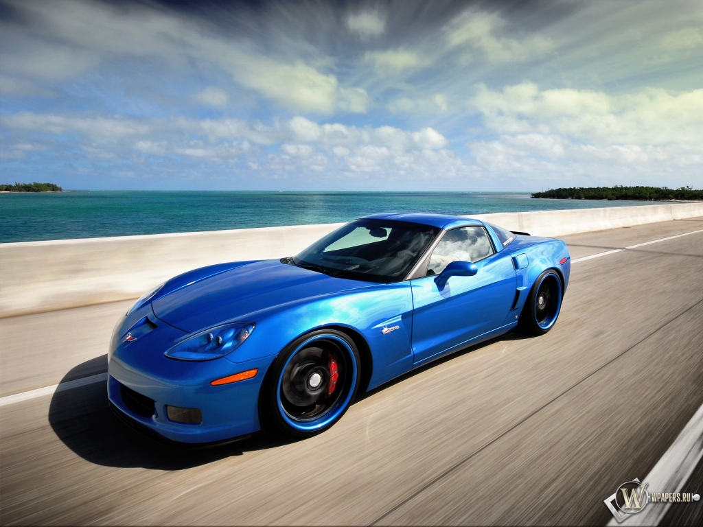 Синий Corvette 1024x768