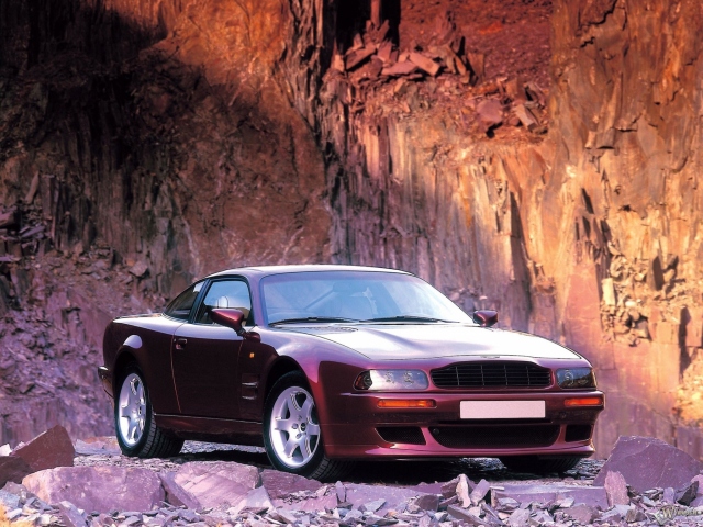 Aston Martin V8 Vantage (1993)