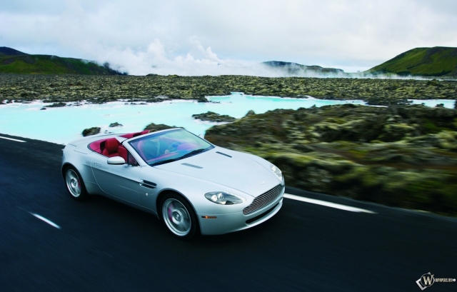 Aston Martin V8 Vantage Roadster (2007)