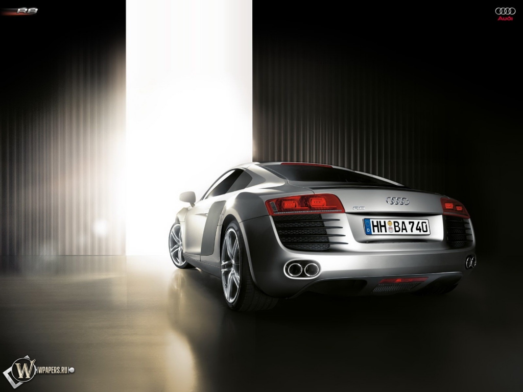 Audi R8 в ангаре 1024x768