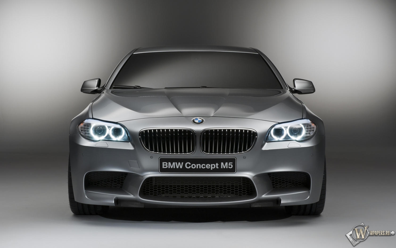 BMW M5 F10 1680x1050