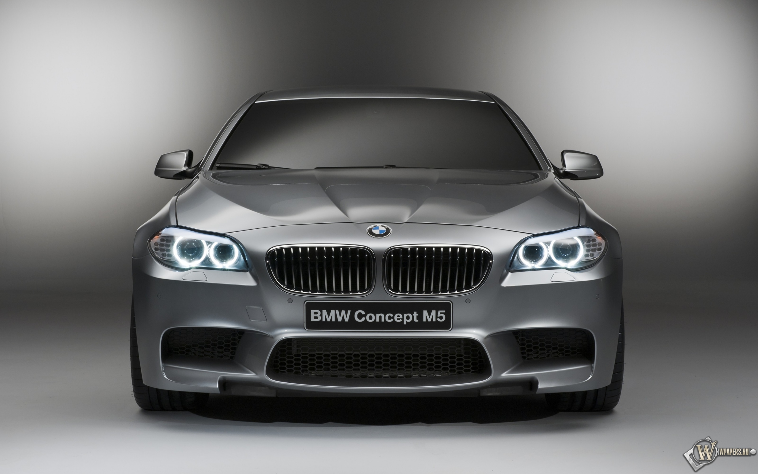 BMW M5 F10 2560x1600