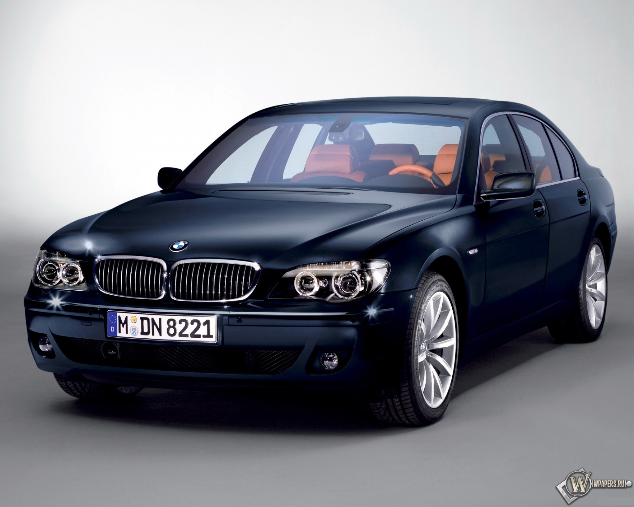 BMW 7 2048x1638