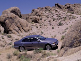 Обои BMW - 5 Series (1997): Пустыня, BMW 5, BMW