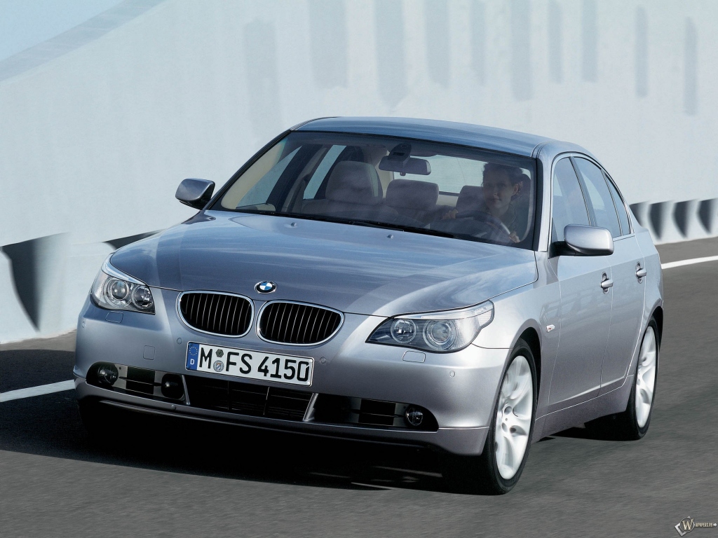 BMW - 5 Series (2004) 1024x768