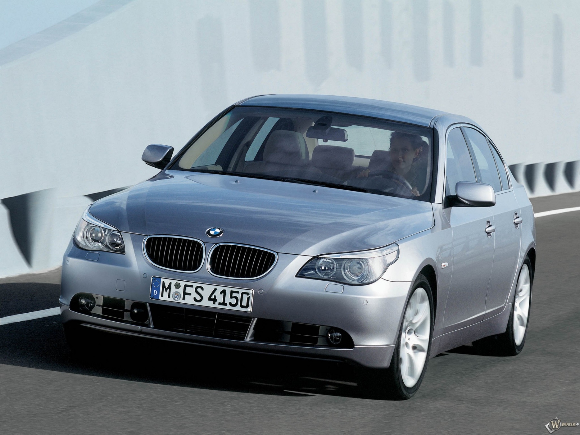 BMW - 5 Series (2004) 1920x1440