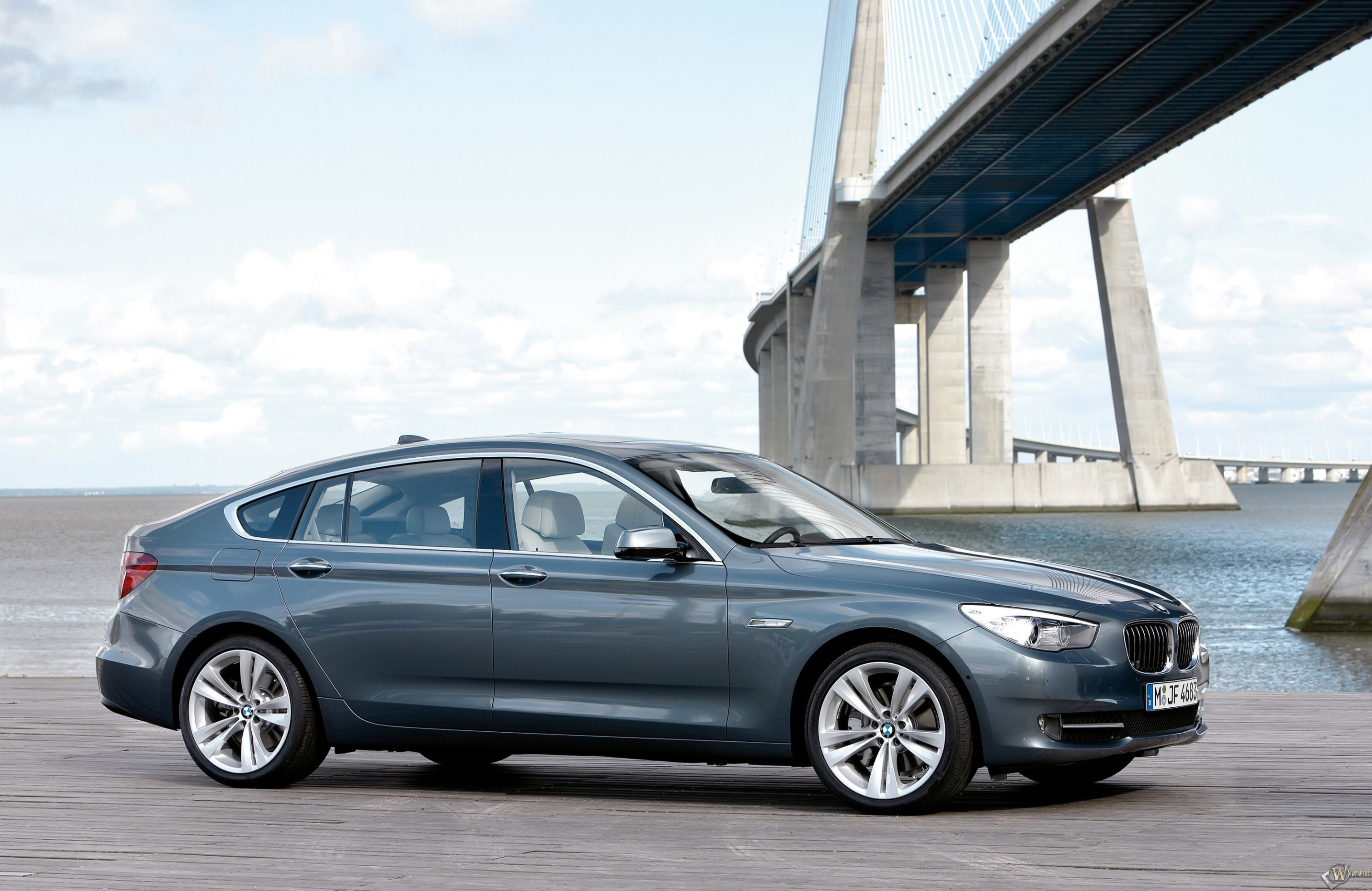 BMW - 5 Series Gran Turismo (2010) 3024x1964