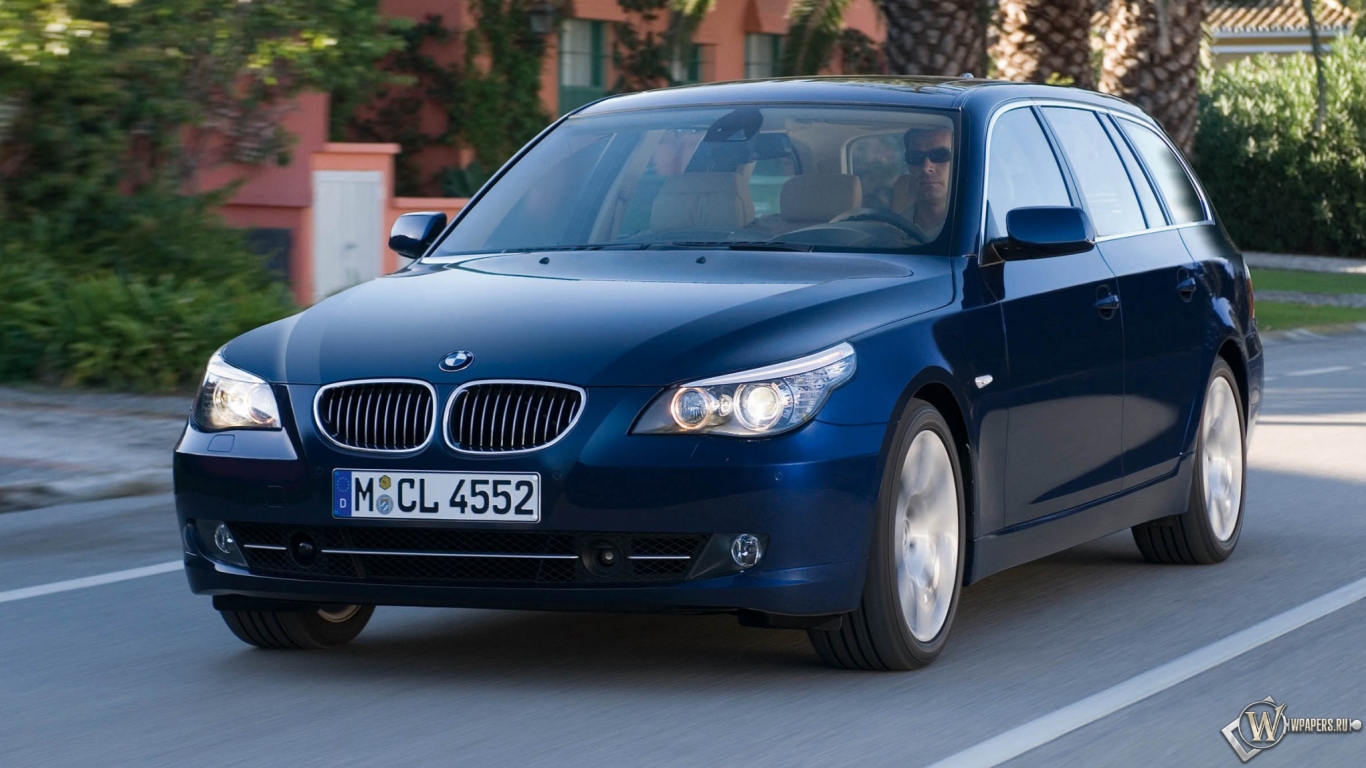 BMW 5 Series Touring (2007) 1366x768