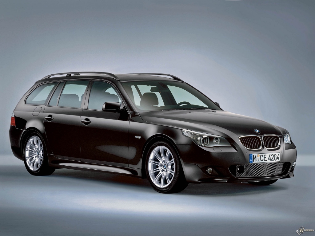 BMW - 5 Series Touring M Sport Package (2005) 1024x768