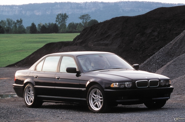 BMW 7 Series (1999)