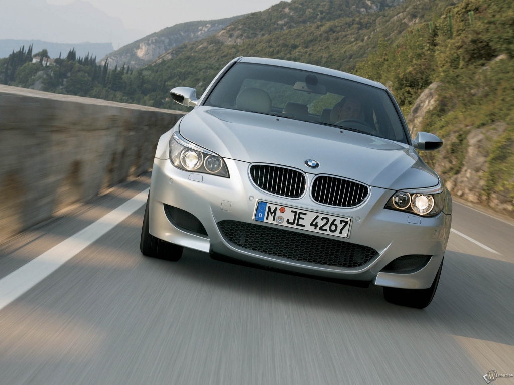 BMW - M5 (2005) 1024x768