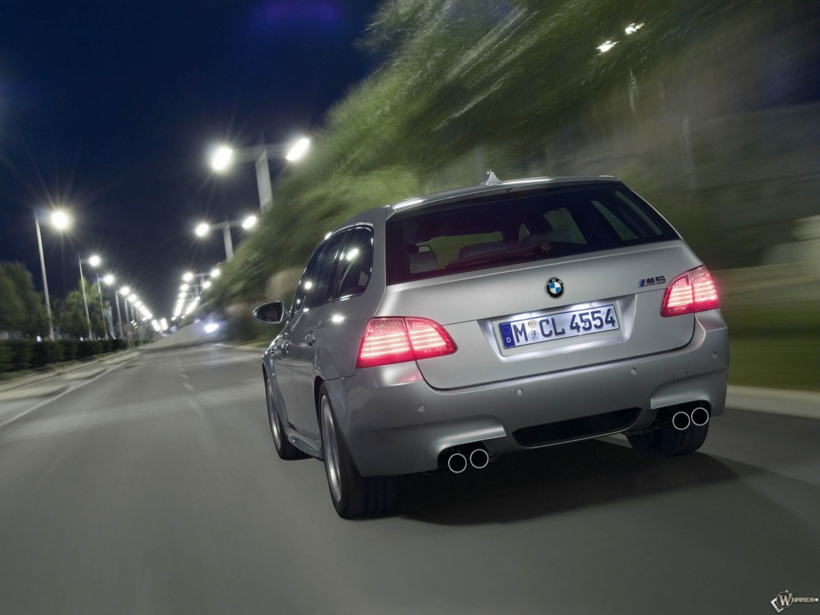 BMW - M5 Touring (2009) 1152x864