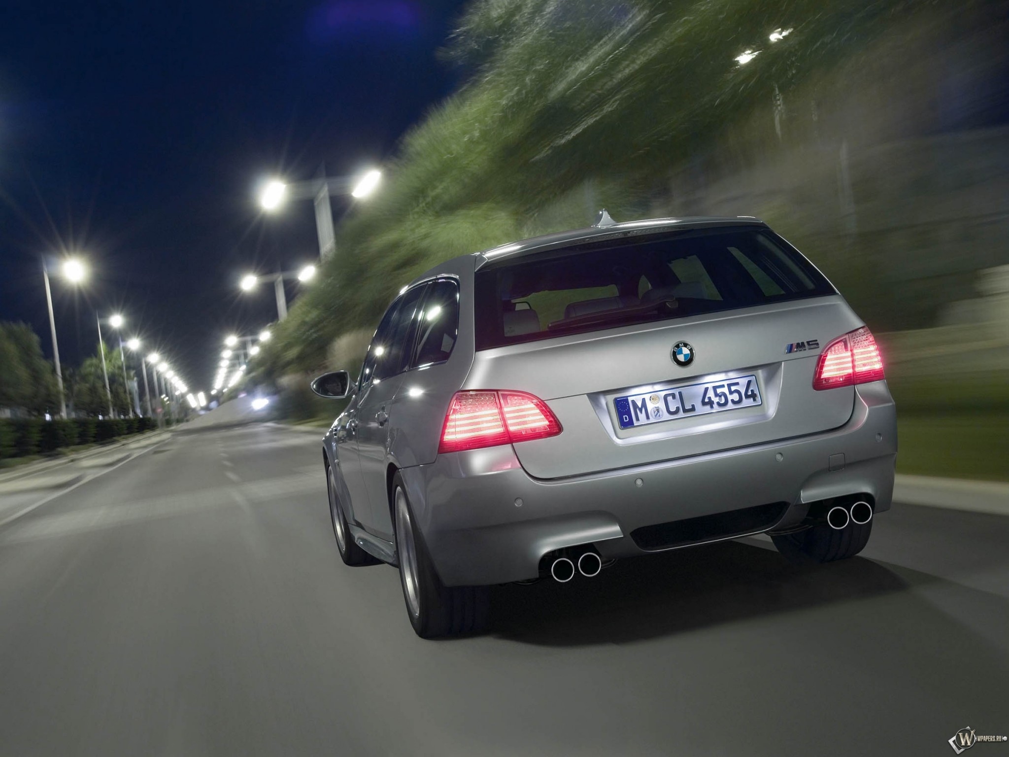 BMW - M5 Touring (2009) 2048x1536