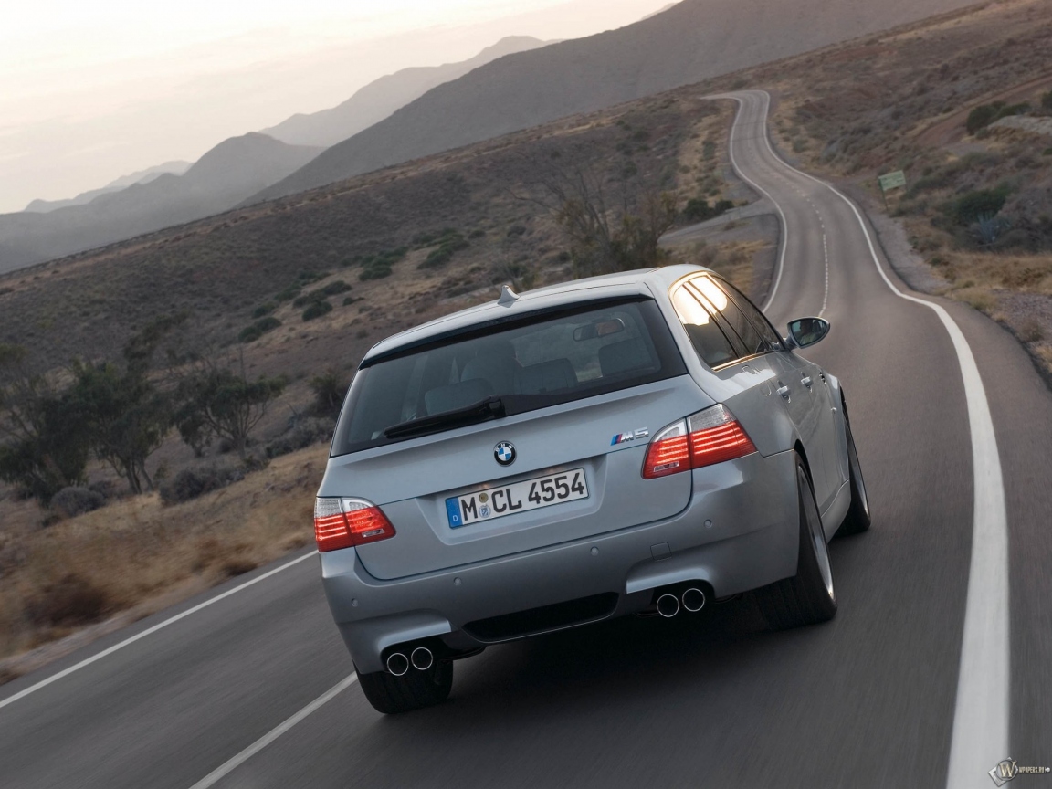 BMW - M5 Touring (2009) 1152x864