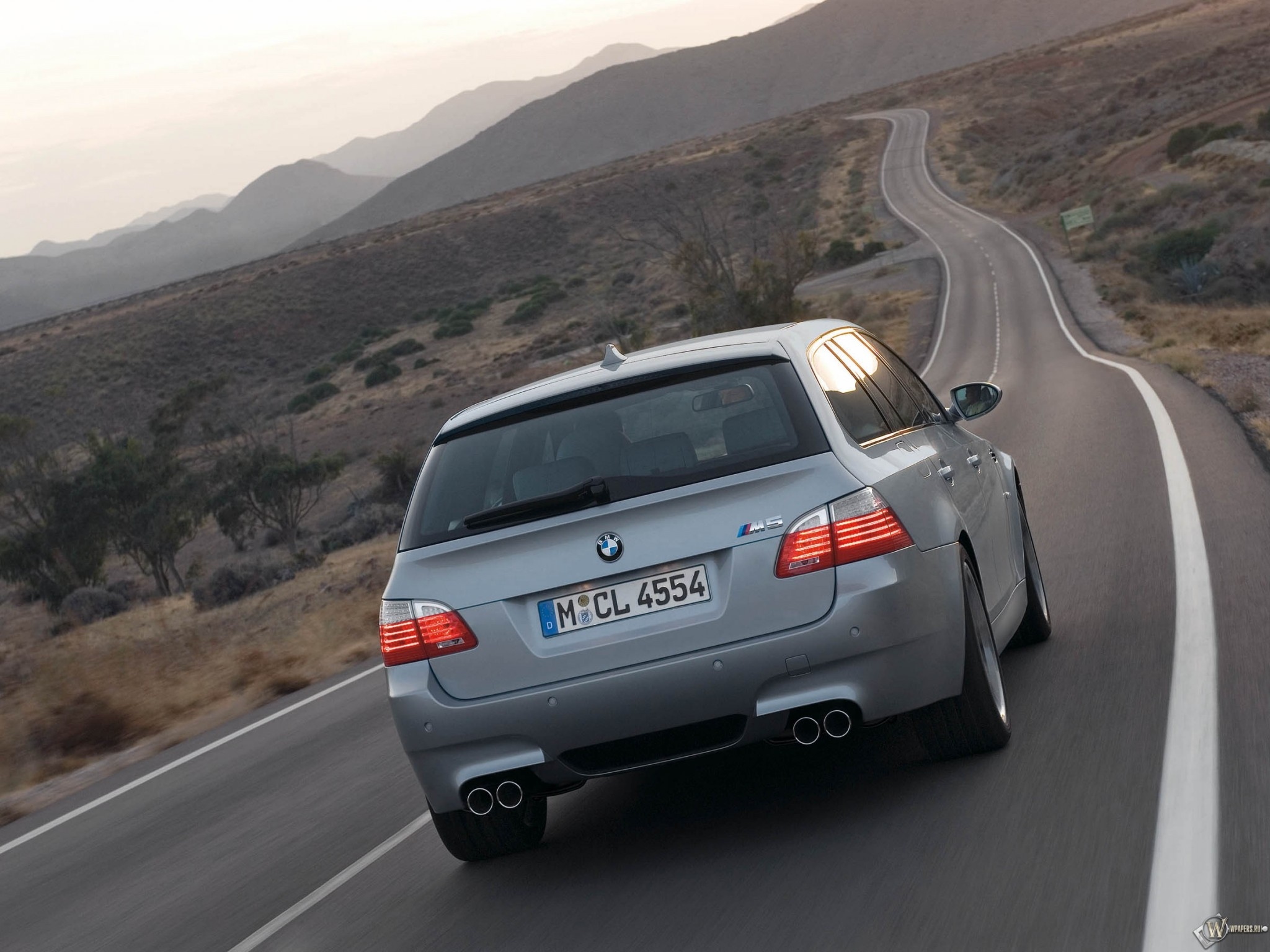 BMW - M5 Touring (2009) 2048x1536