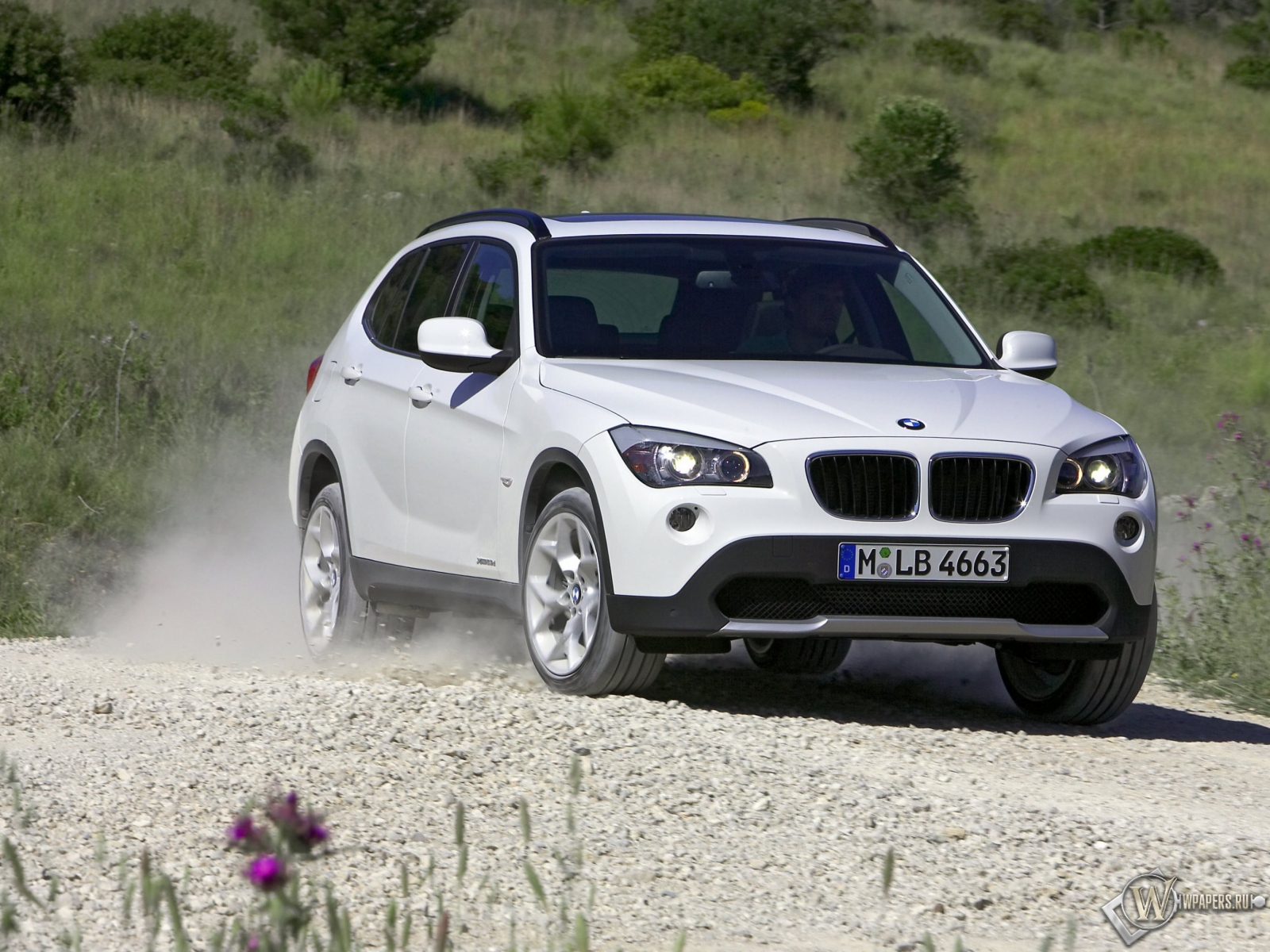 BMW X1 (2010) 1600x1200