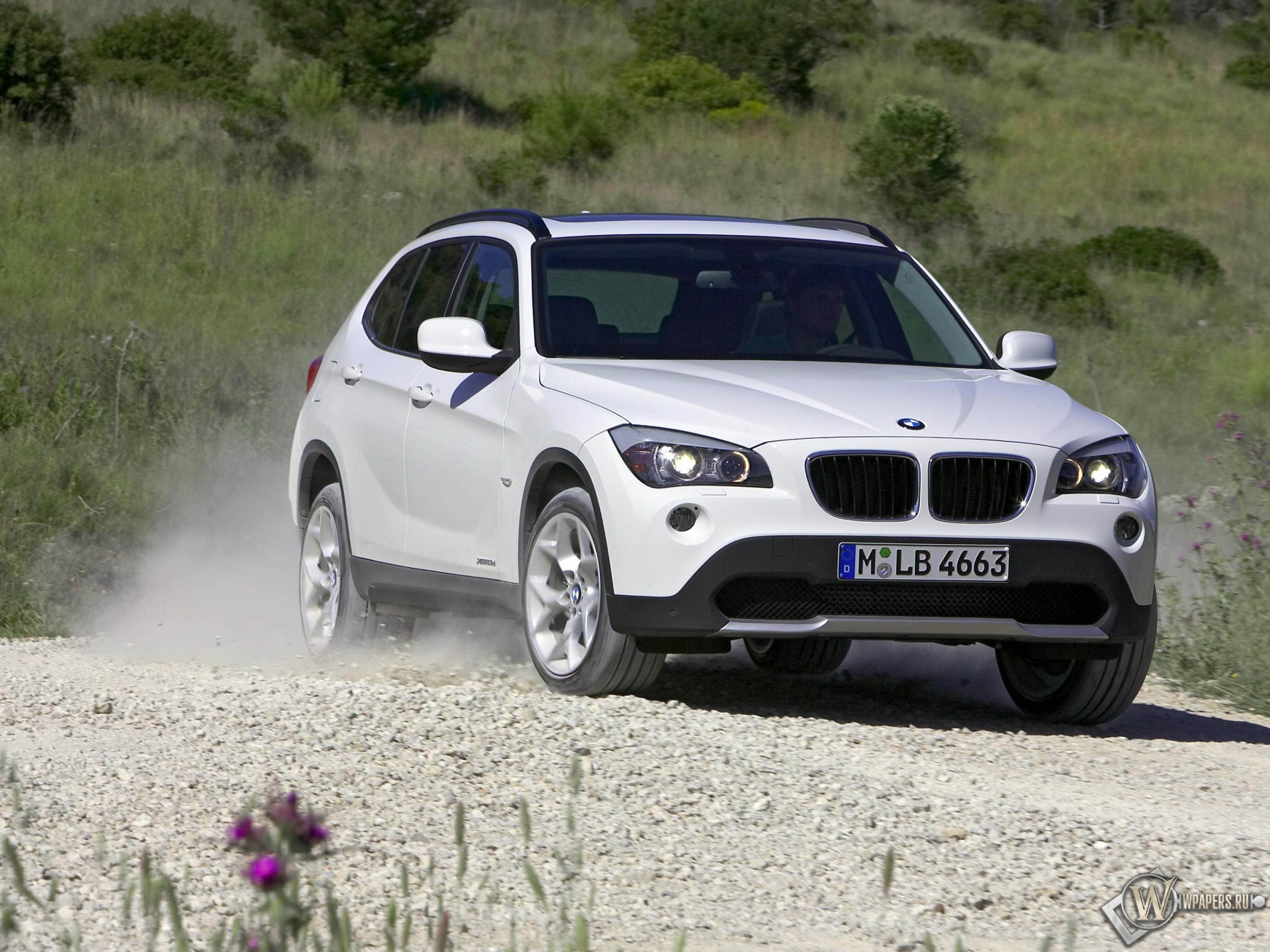 BMW X1 (2010) 3200x2400