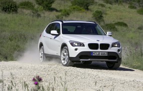 Обои BMW X1 (2010): Внедорожник, BMW X1, Белое авто, BMW