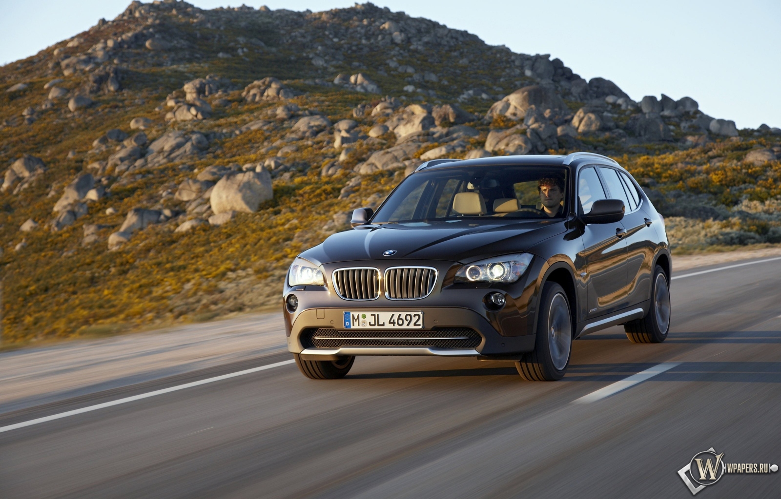 BMW X1 (2010) 1600x1024