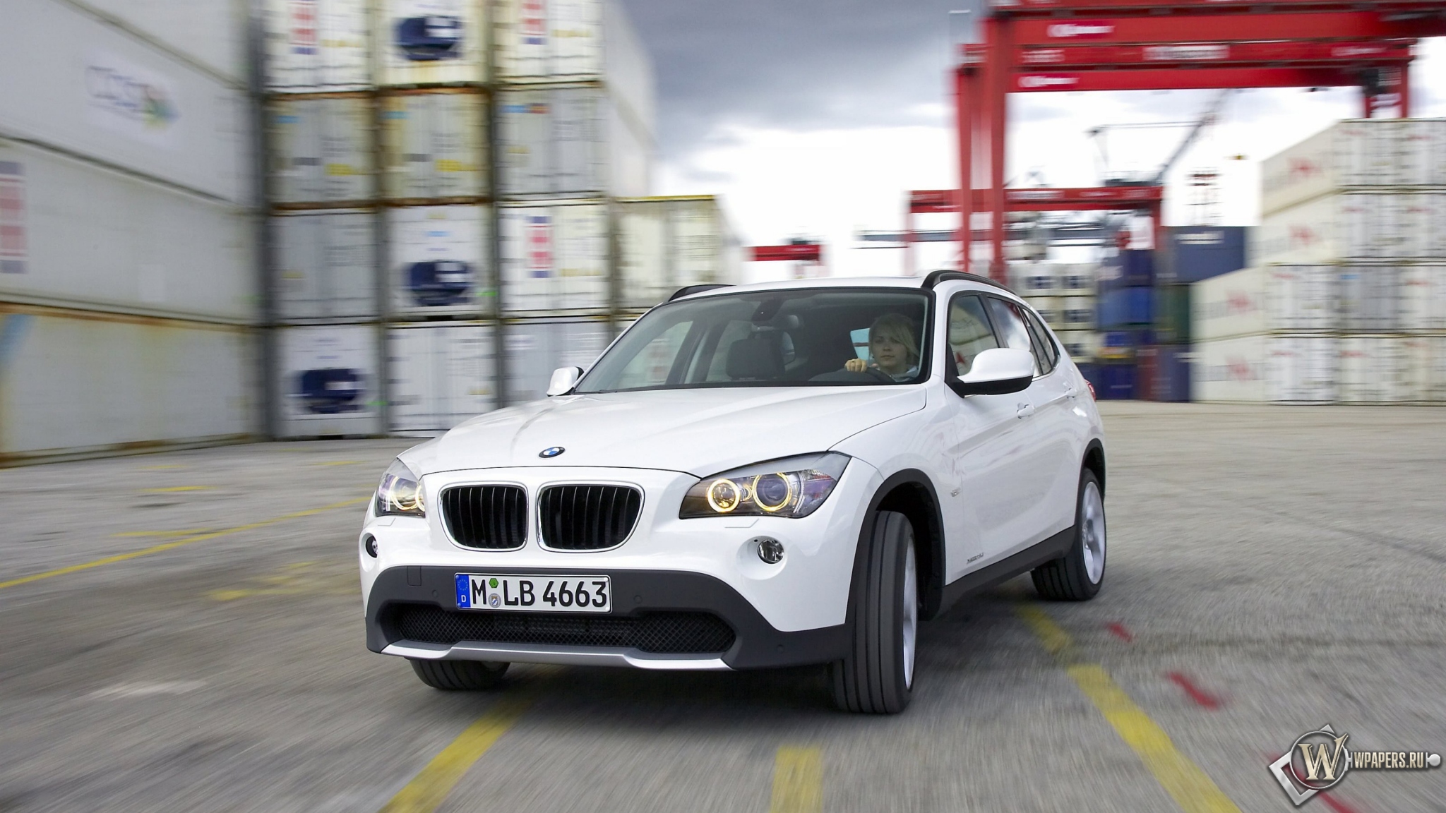 BMW X1 (2010) 2048x1152