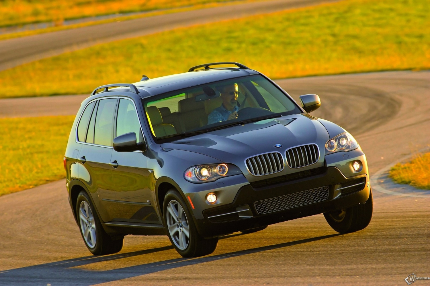 BMW X5 (2007) 1500x1000